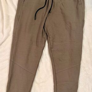 Men's Casual Tan Jogger Pants - size M